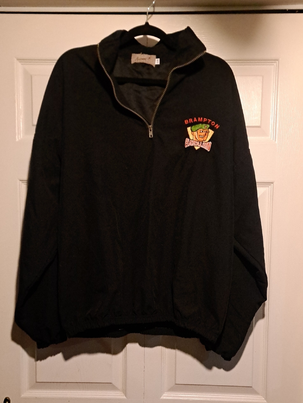 Sports memorabilia Black Half-Zip Pullover with Brampton hockey team Battalion